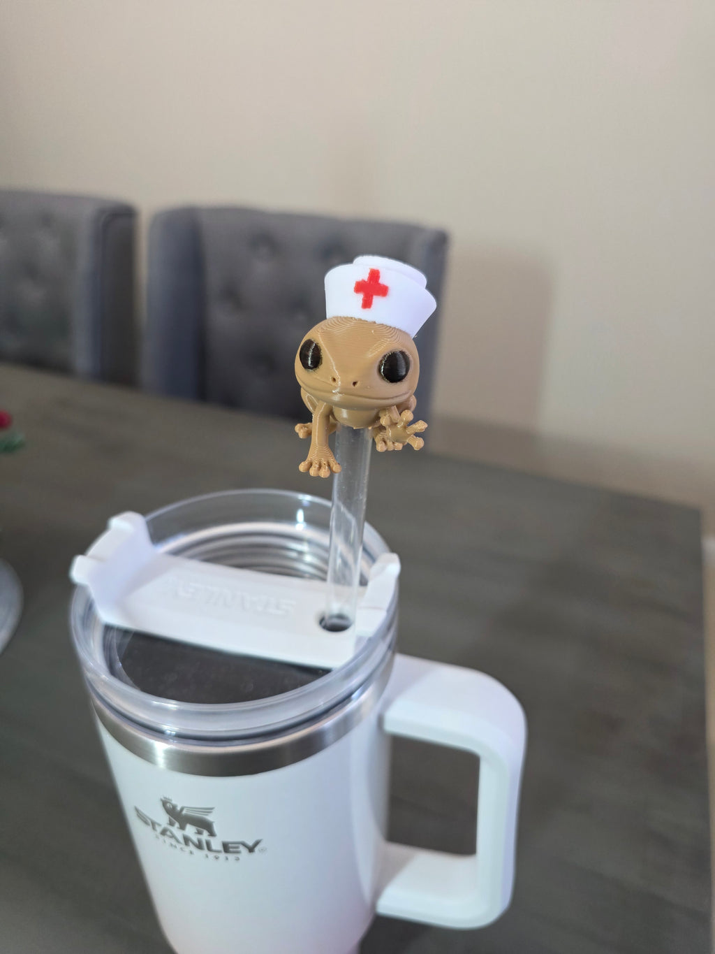 Puerto Rico Coquí with Nurse Hat 3D Straw Topper