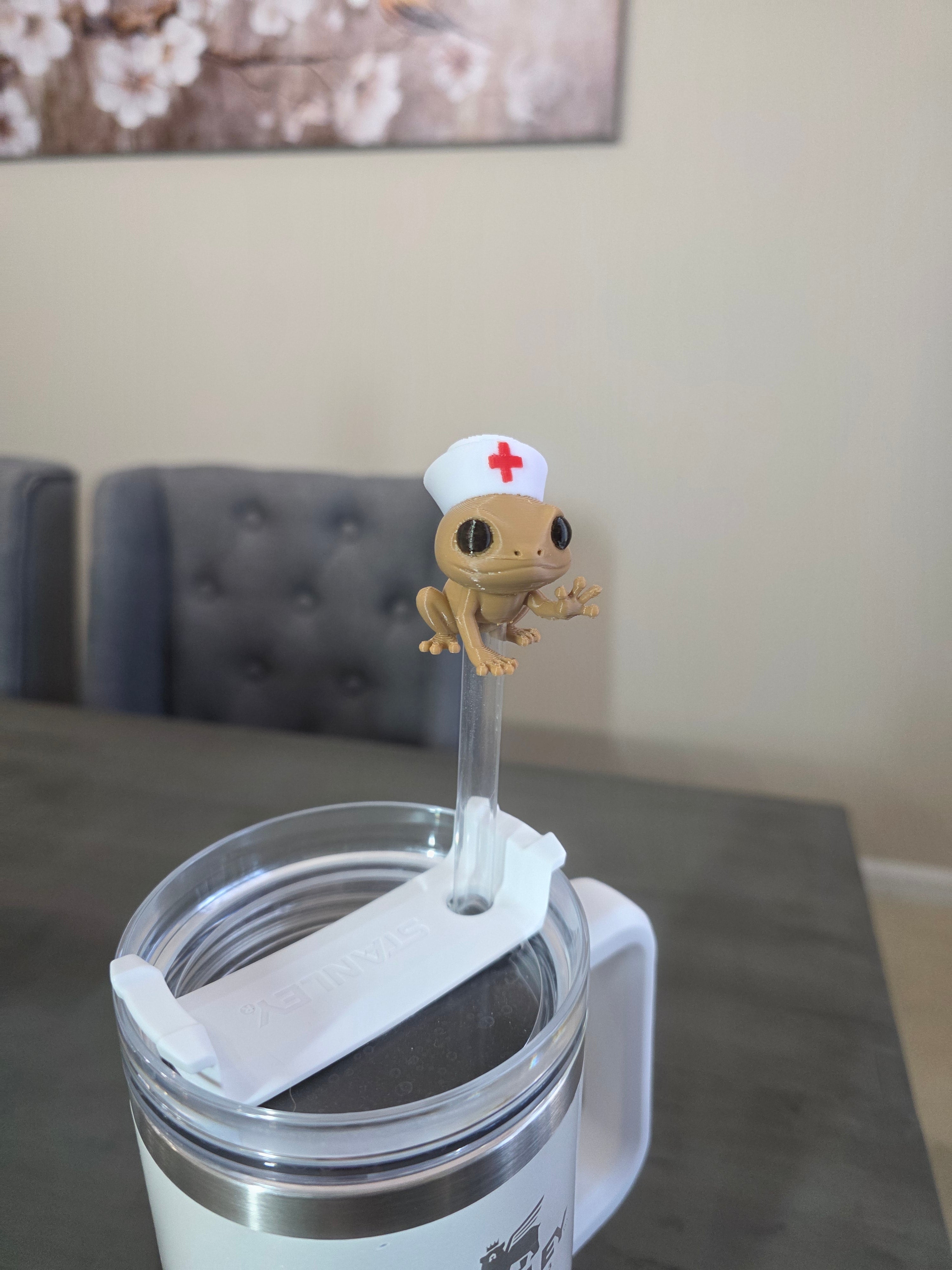 Puerto Rico Coquí with Nurse Hat 3D Straw Topper