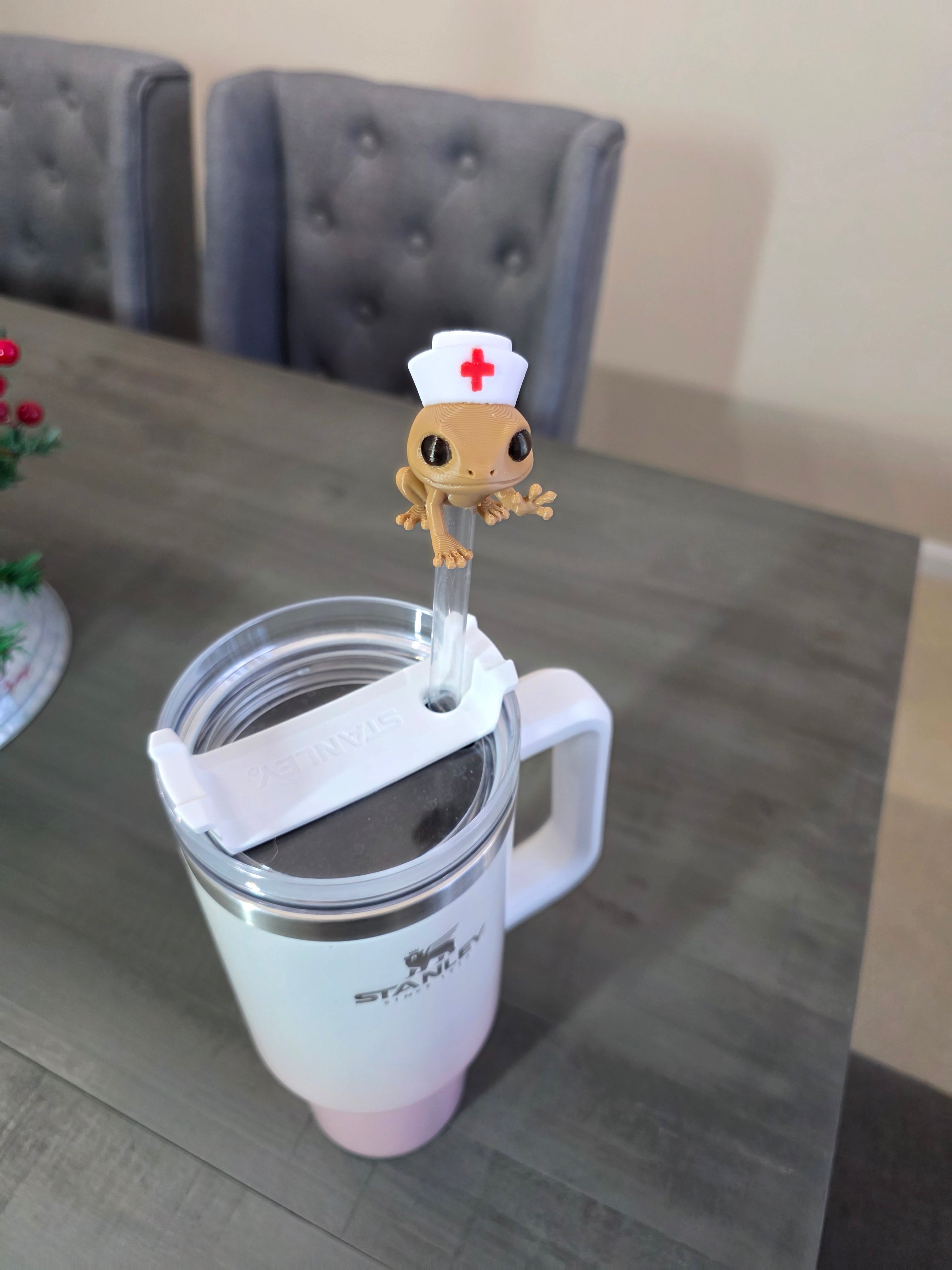 Puerto Rico Coquí with Nurse Hat 3D Straw Topper