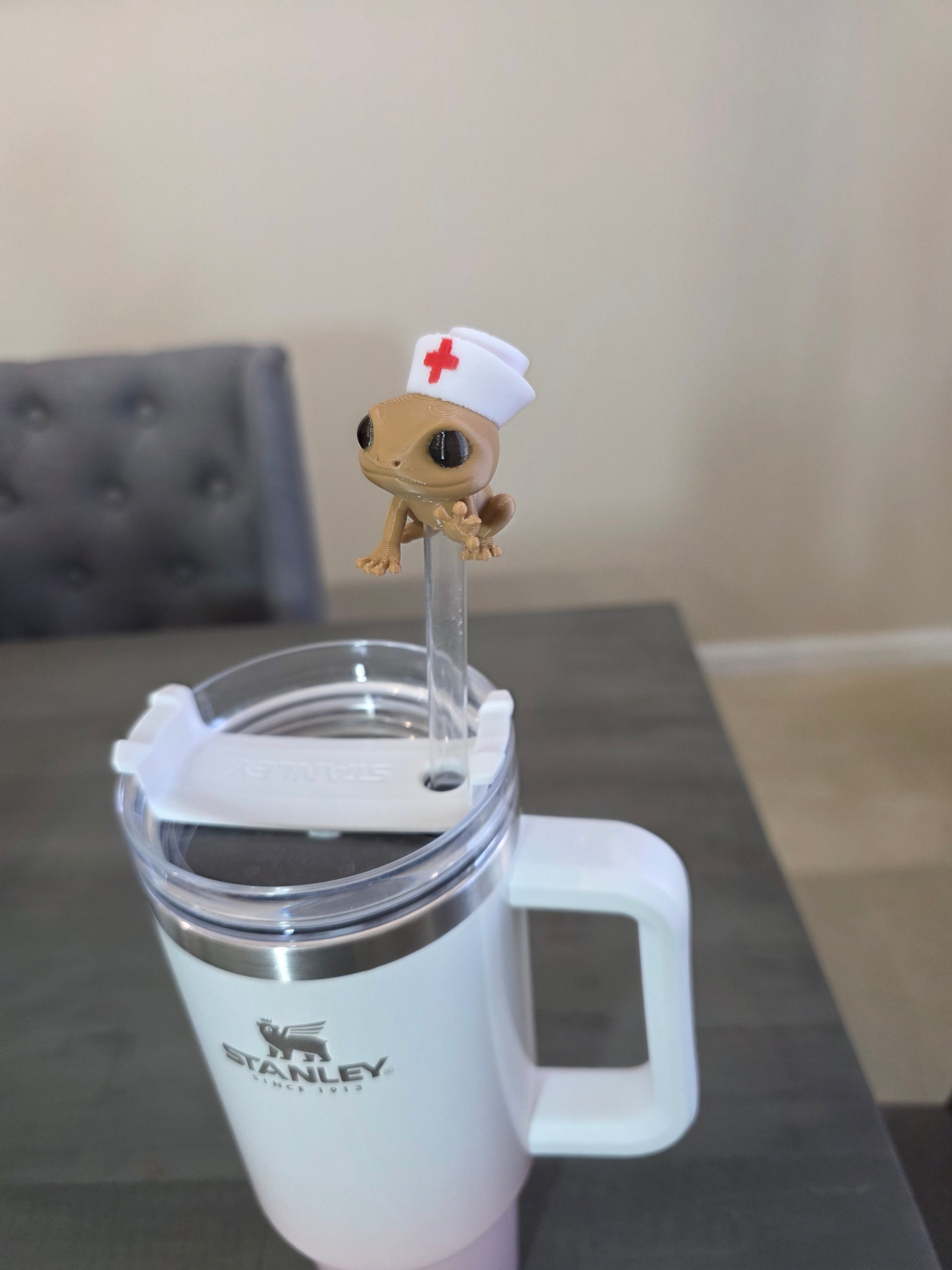 Puerto Rico Coquí with Nurse Hat 3D Straw Topper