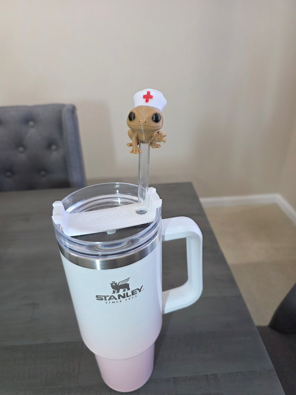 Puerto Rico Coquí with Nurse Hat 3D Straw Topper