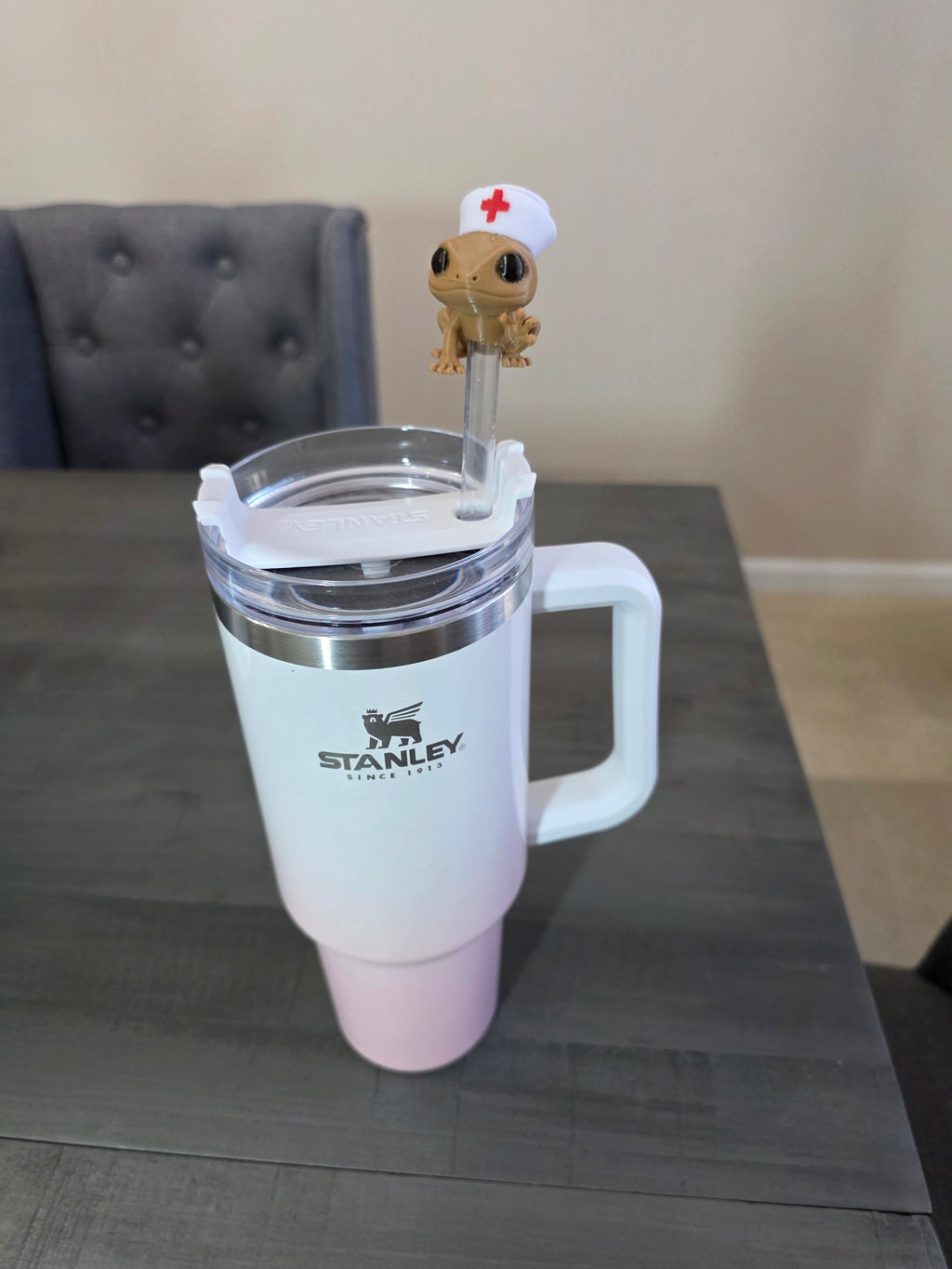 Puerto Rico Coquí with Nurse Hat 3D Straw Topper