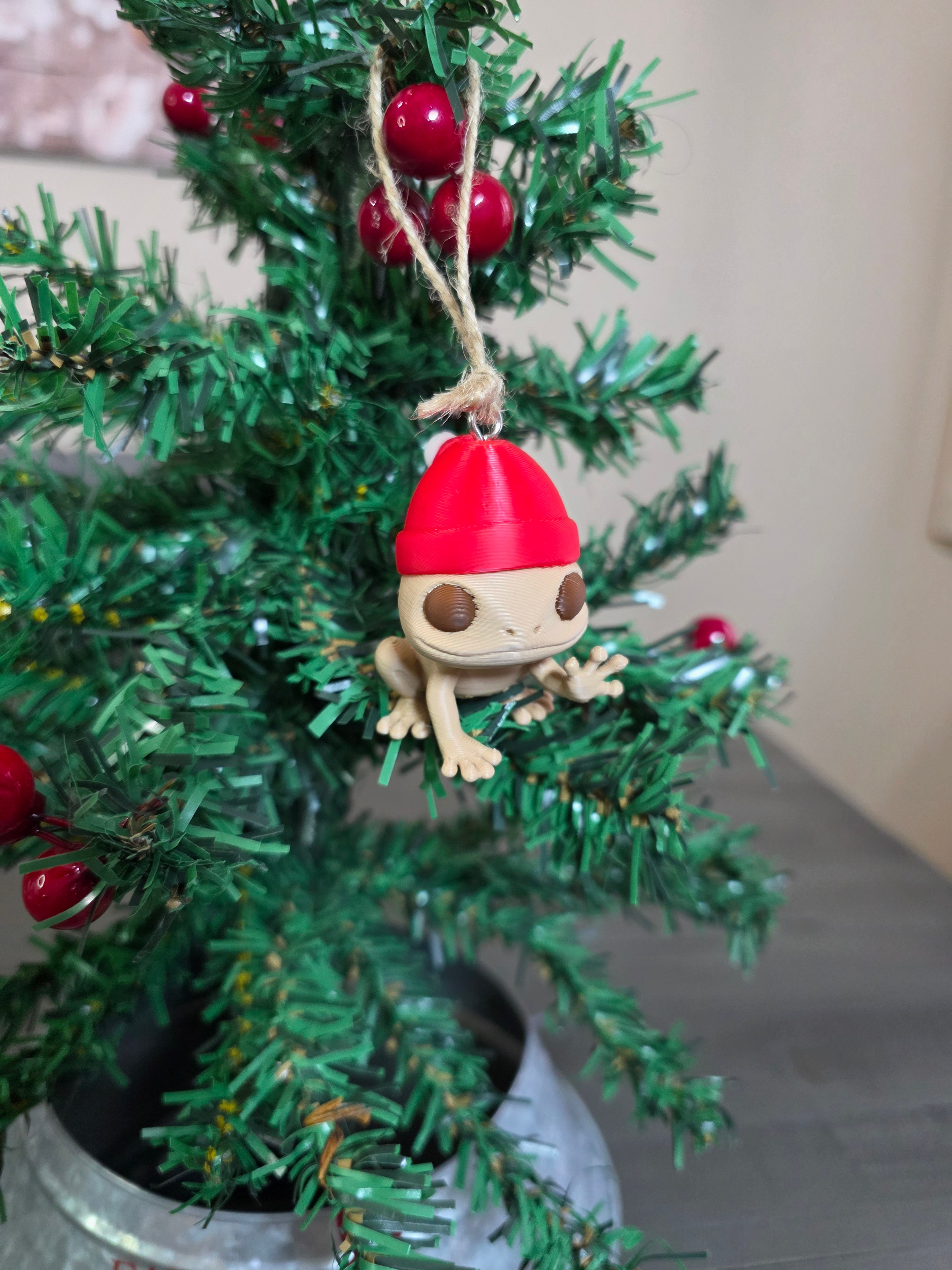 Puerto Rico Coquí wearing a Winter Hat 3D Ornament