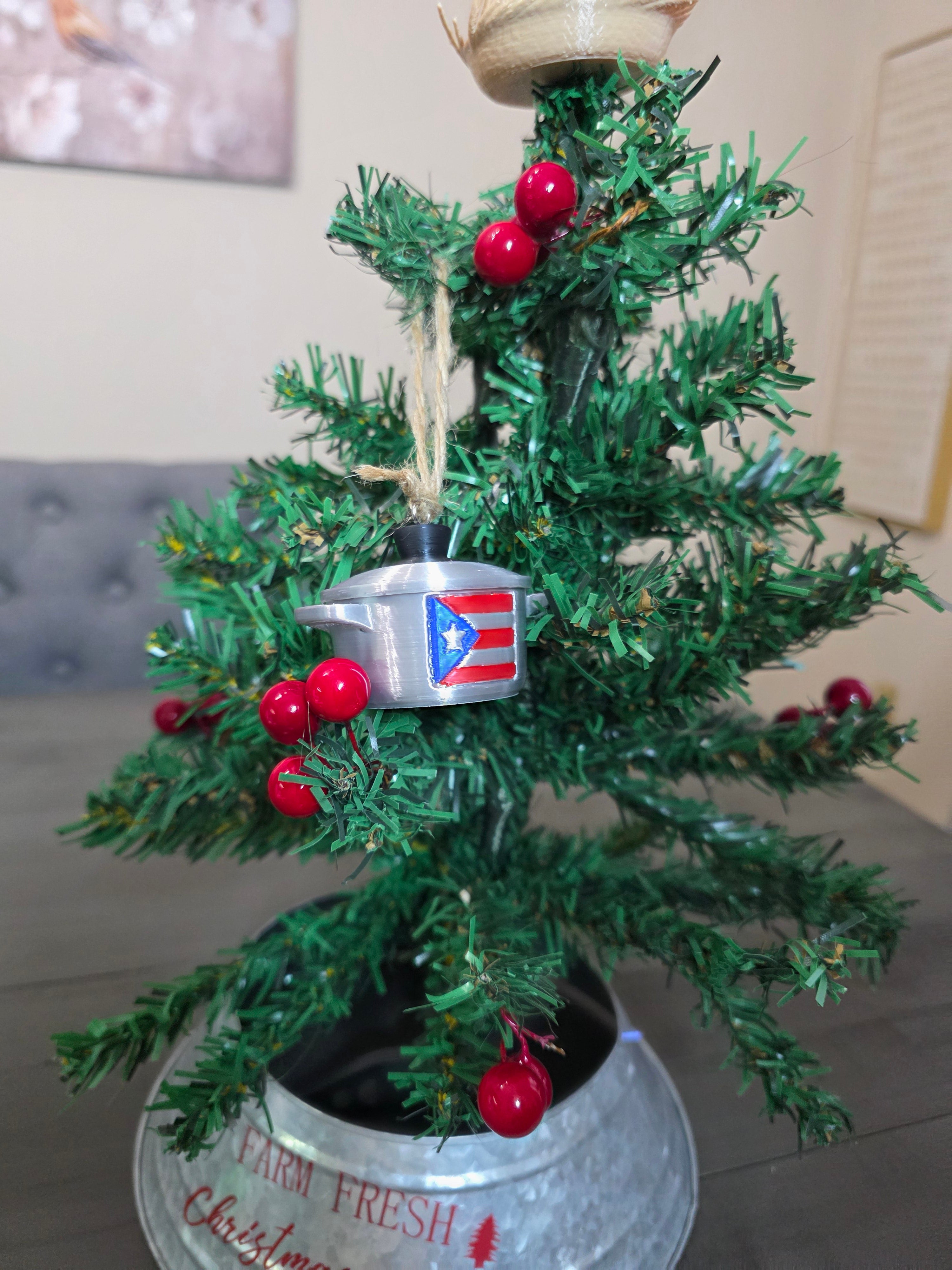 Puerto Rico Caldero with Flag 3D Ornament