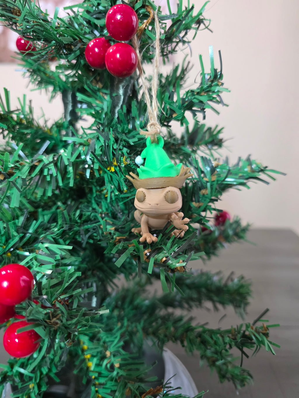 Puerto Rico Coquí Elf with Pava 3D Ornament