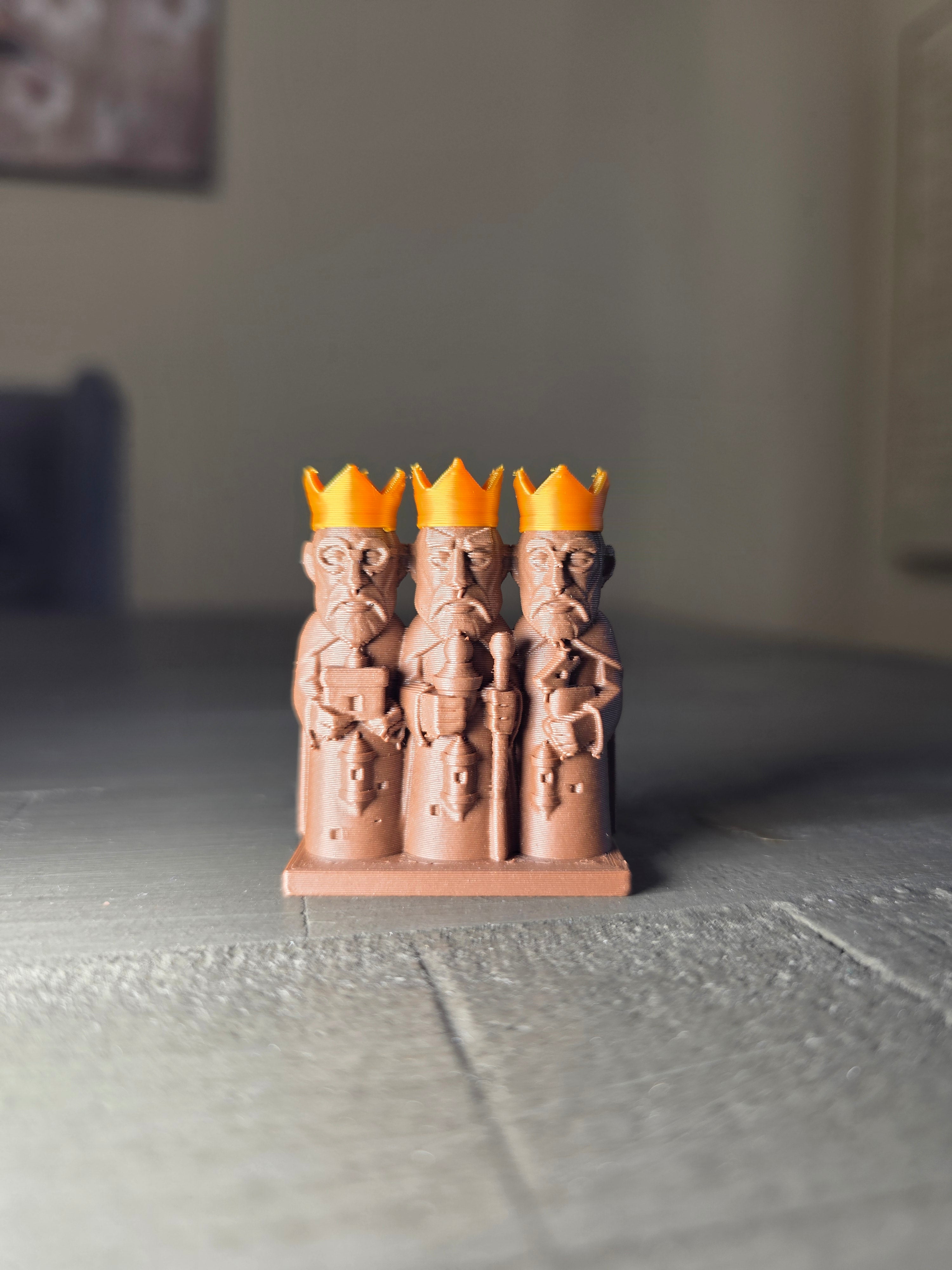 3 Wise Men Mini Figurine 2 Pack | Three Kings Decor | 3D Printed Reyes Magos | Gold Crown Holiday Display