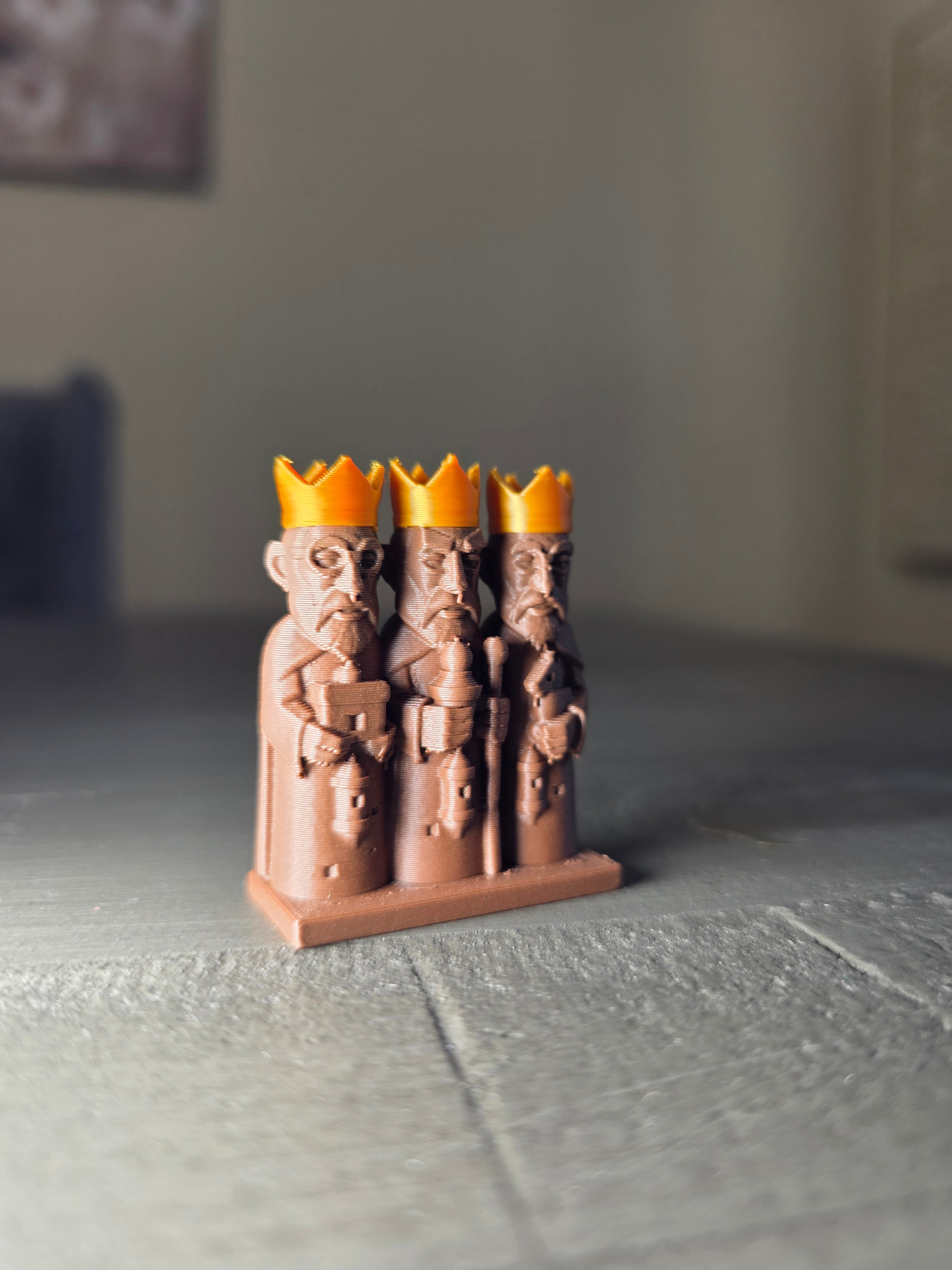 3 Wise Men Mini Figurine 2 Pack | Three Kings Decor | 3D Printed Reyes Magos | Gold Crown Holiday Display