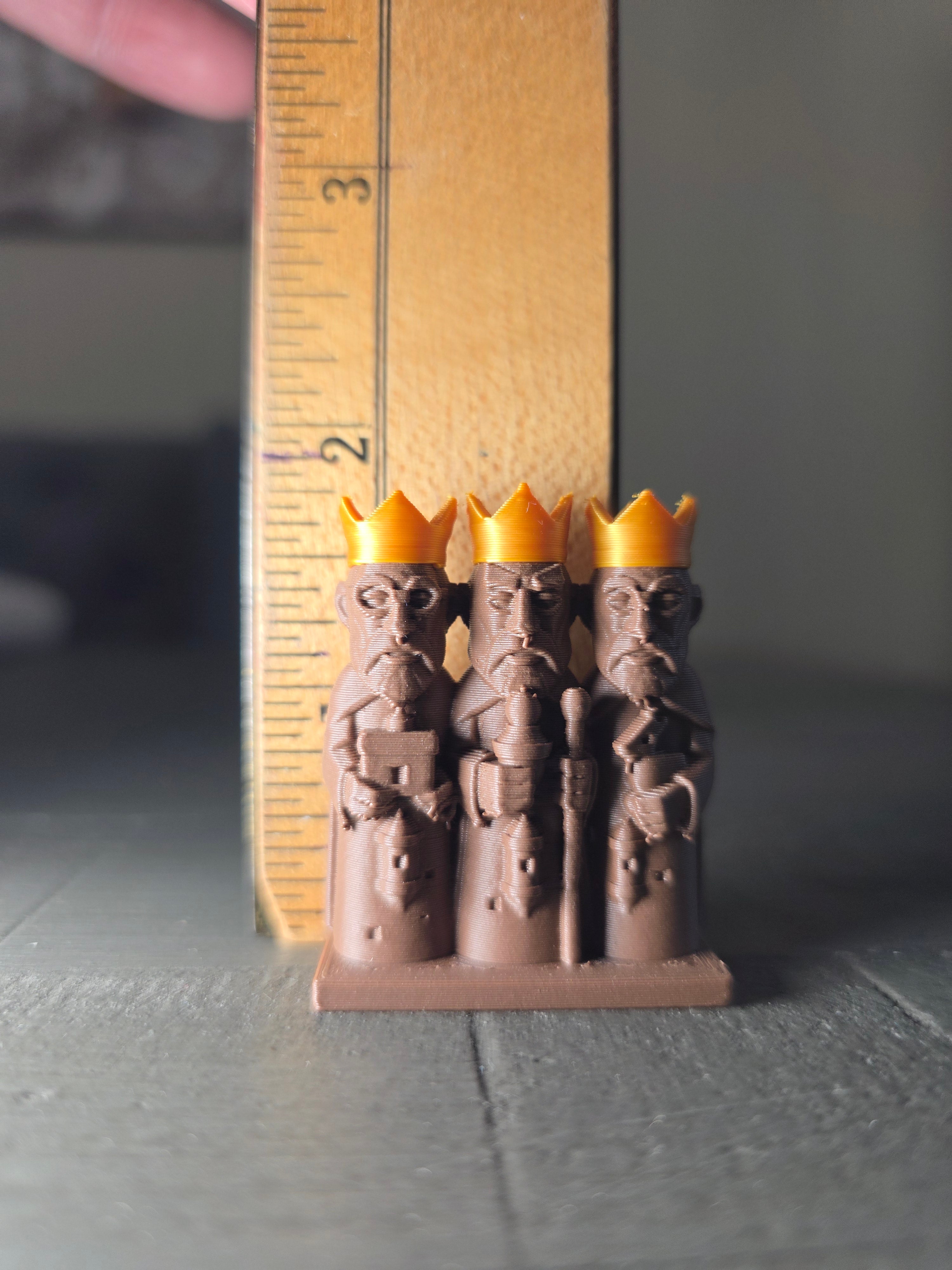 3 Wise Men Mini Figurine 2 Pack | Three Kings Decor | 3D Printed Reyes Magos | Gold Crown Holiday Display