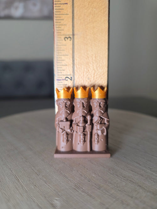 3 Wise Men Mini Figurine 2 Pack | Three Kings Decor | 3D Printed Reyes Magos | Gold Crown Holiday Display
