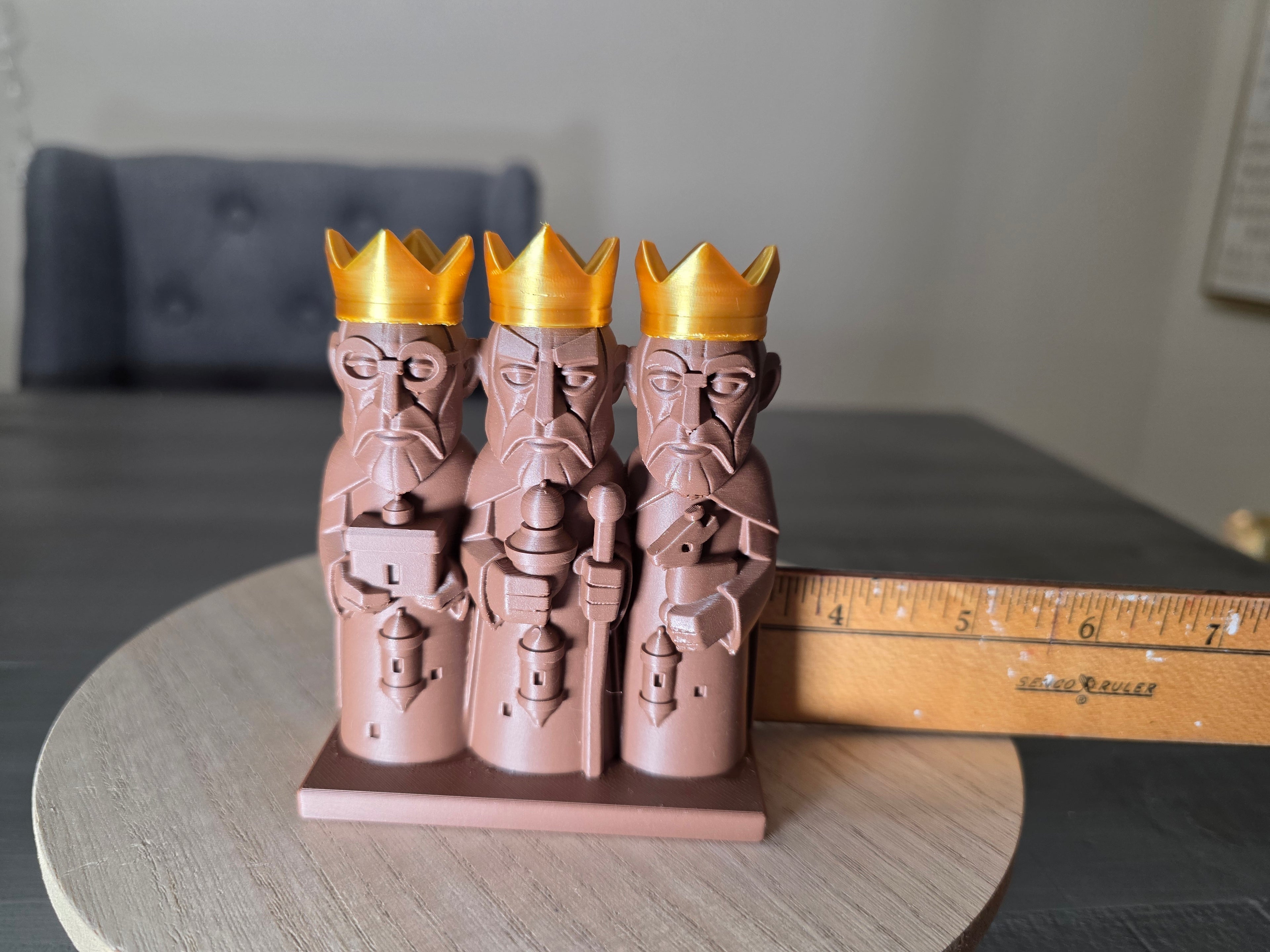 3 Wise Men 4" inch Figurine | Three Kings Decor | 3D Printed Reyes Magos | Gold Crown Holiday Display