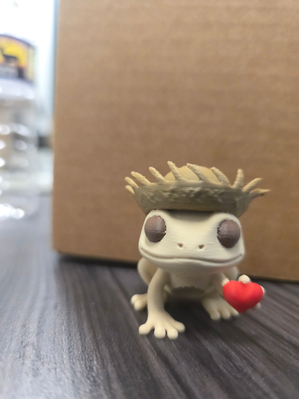 Valentine’s Day Coquí Frog Wearing a Brown Pava & Holding A Heart 3D Straw Topper or Straw Charm