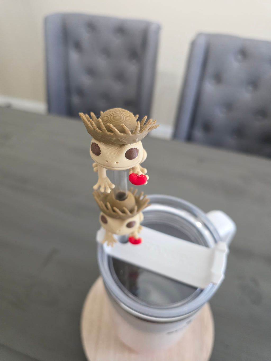 Valentine’s Day Coquí Frog Wearing a Brown Pava & Holding A Heart 3D Straw Topper or Straw Charm