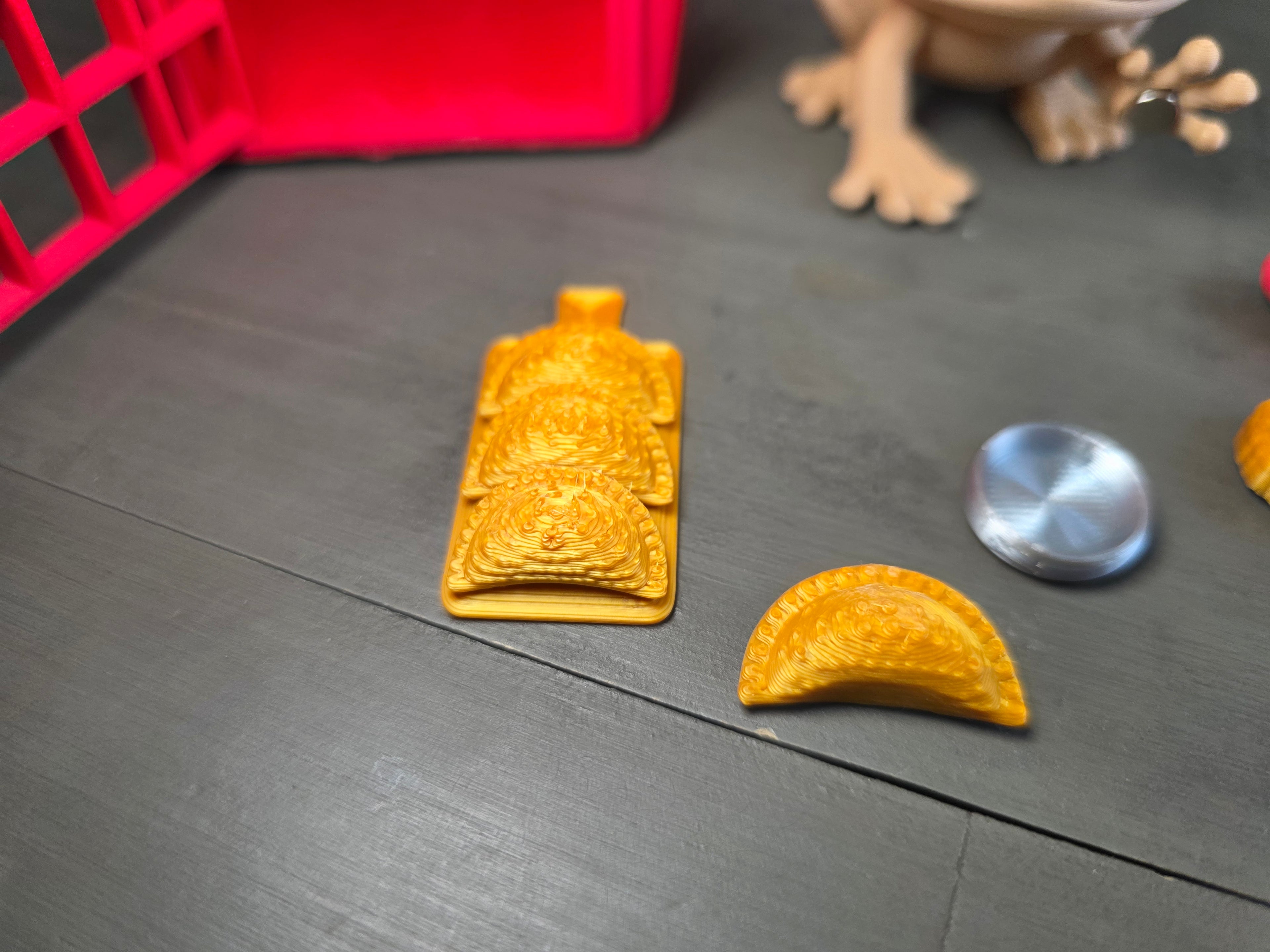 My Pet Coquí Playset | 3D Printed Puerto Rico Coquí Toy with Carrier & Accessories | Handmade PLA Collectible