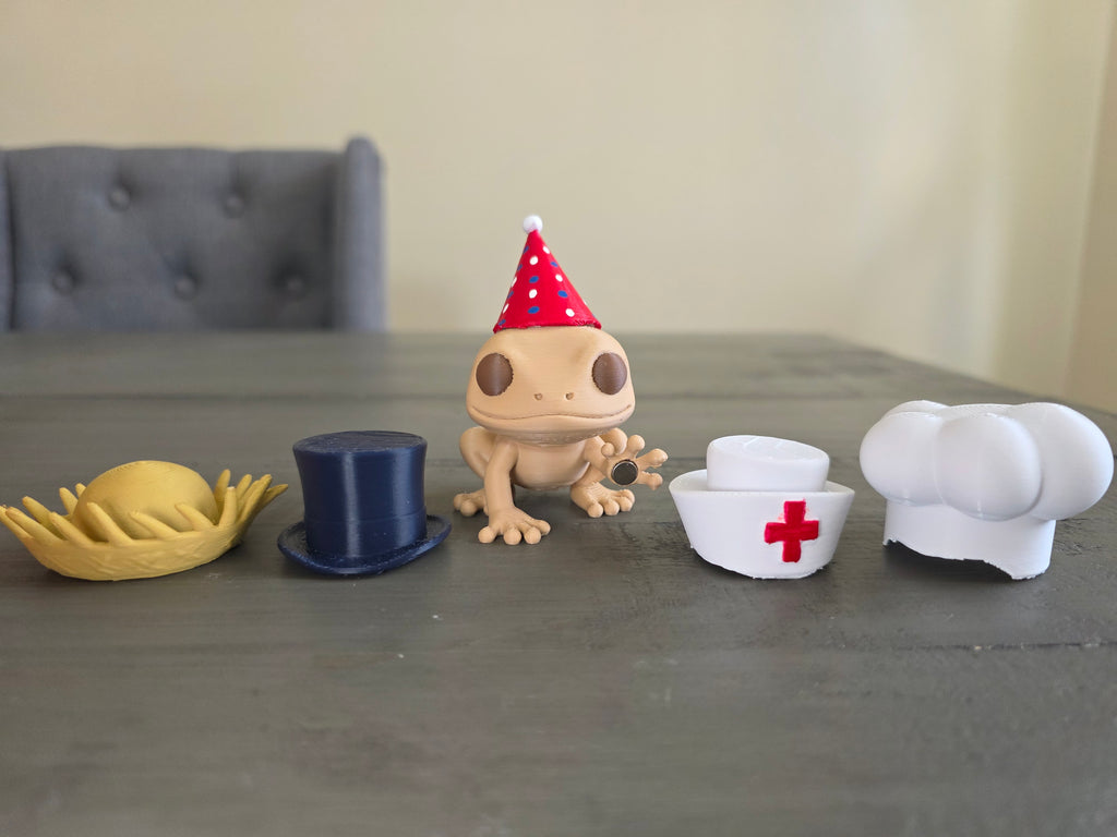 My Pet Coquí Hat Pack #1 | 3D Printed Puerto Rico Coquí Toy with Hat Accessories | Handmade PLA Collectible
