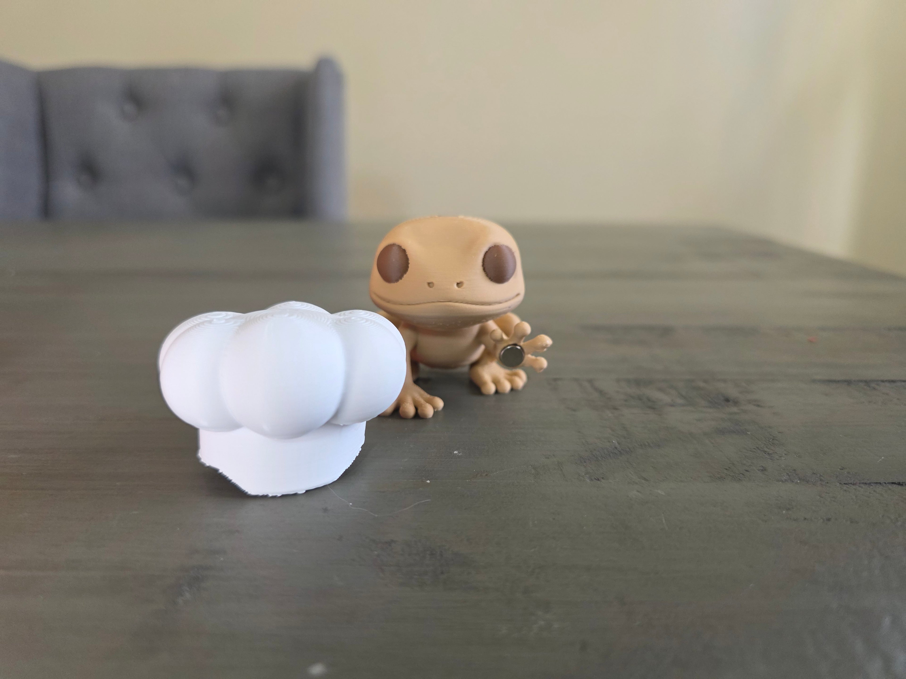 My Pet Coquí Hat Pack #1 | 3D Printed Puerto Rico Coquí Toy with Hat Accessories | Handmade PLA Collectible