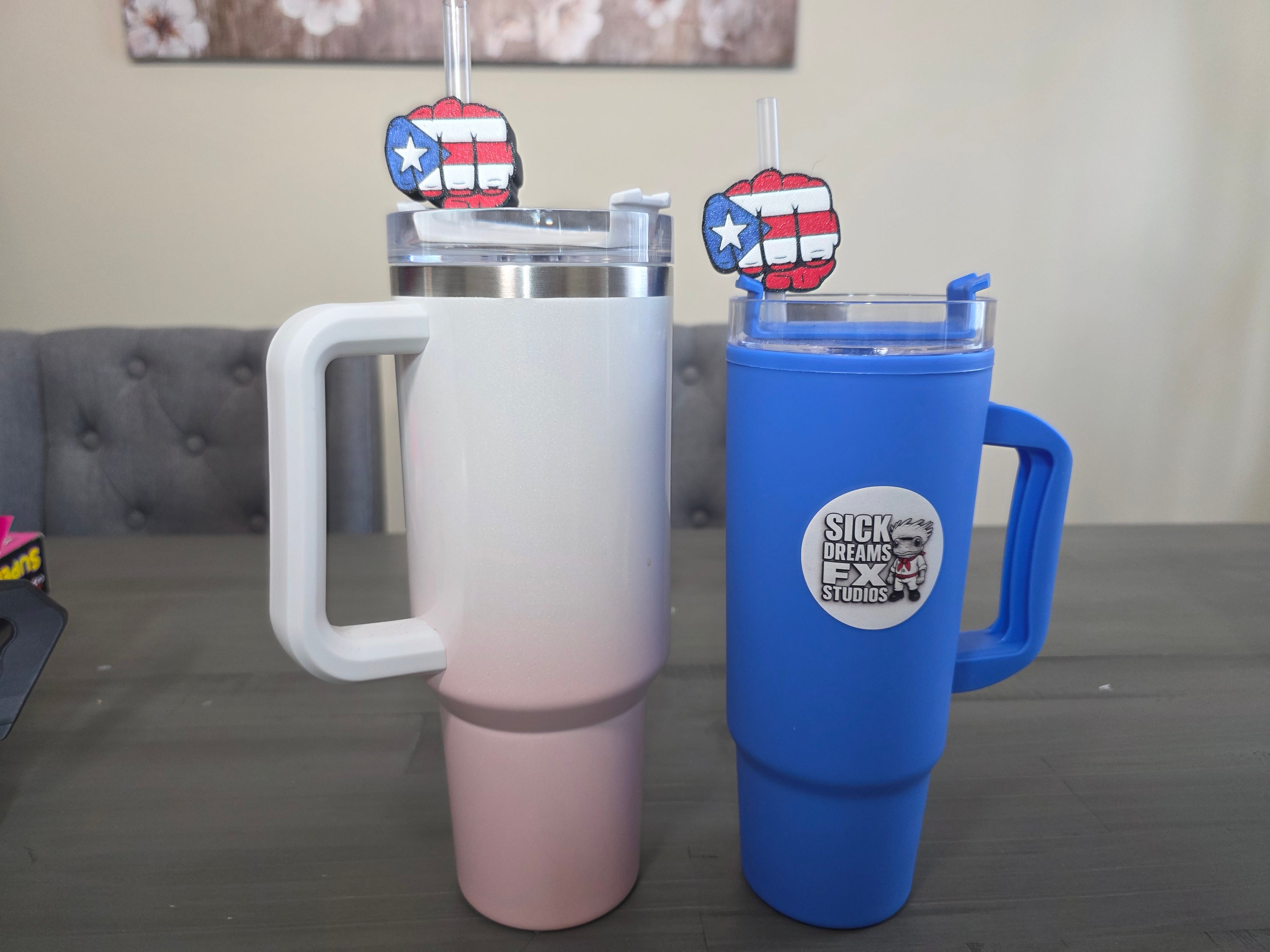 Puerto Rico Flag Fist Straw Charm | 3D Printed PLA Tumbler Accessory | Fits 10mm Straws | Boricua Drink Charm | Reusable Cup Decor
