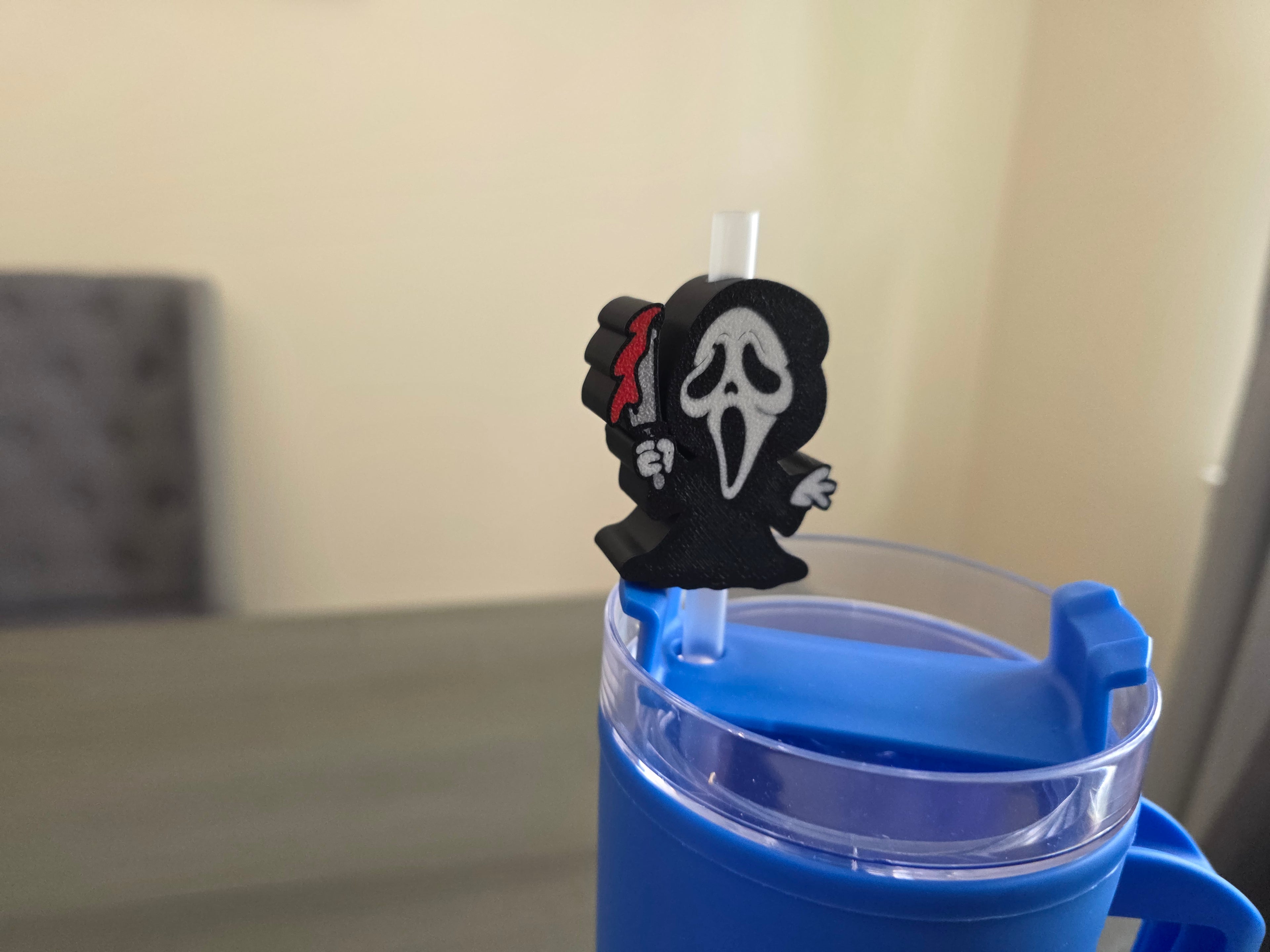 Cute Horror Ghost Mask Straw Topper | 3D Printed PLA Straw Charm | Spooky Halloween Cup Accessory | Fits 10mm Straws | Horror Fan Gift