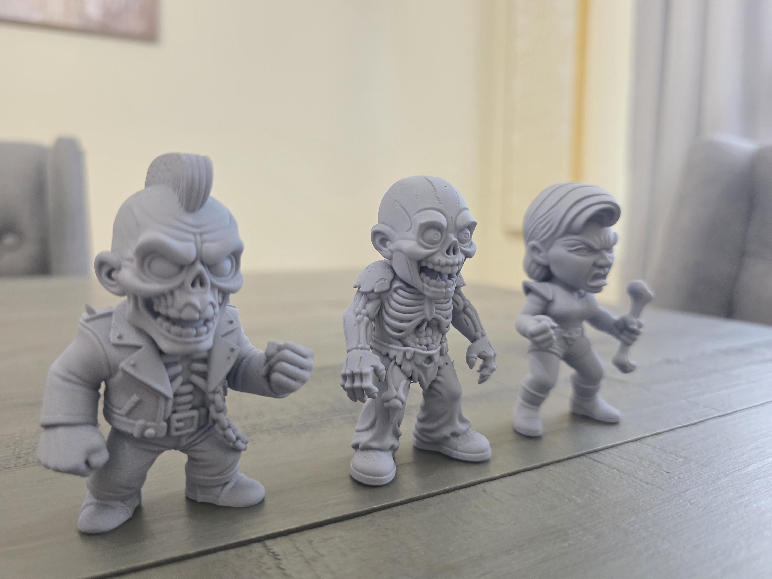 Return Of The Living Dead - Return Of The Living Zombies: Series 1 - 3 Pack Zombie Inspired Horror Toy Figure DIY Blank