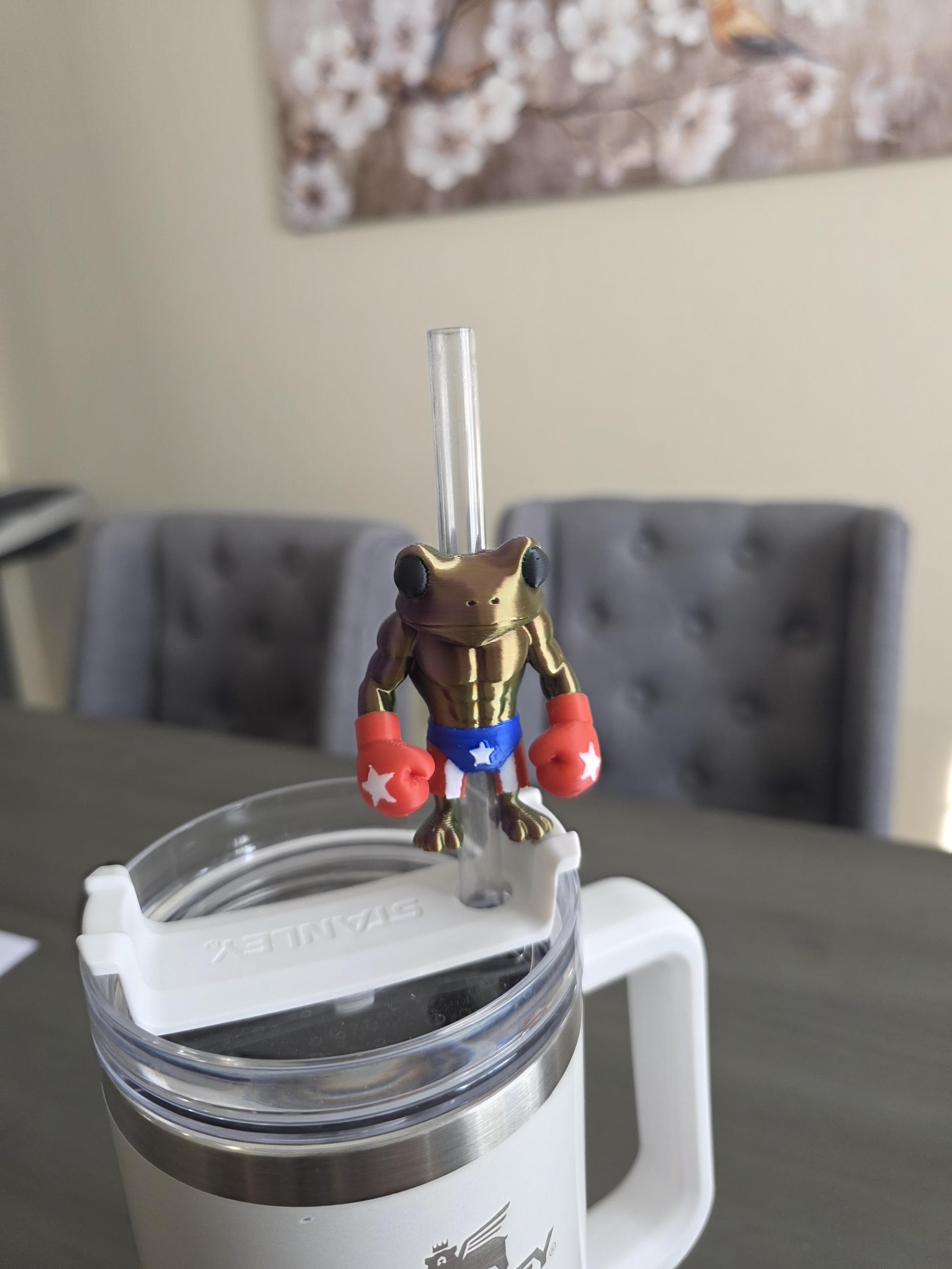 Puerto Rico Coquí Boxeador Straw Charm – 3D Printed 3-Color Silk PLA, Fits 10.5-11mm Tumbler Straw | Straw Cover Topper Tumbler Accessory