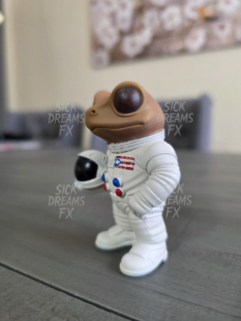 Puerto Rican Coquí Astronaut Figurine | Honoring NASA Astronaut Joseph M. Acaba | 3D Printed Collectible in ABS Resin | Boricua Space Pride